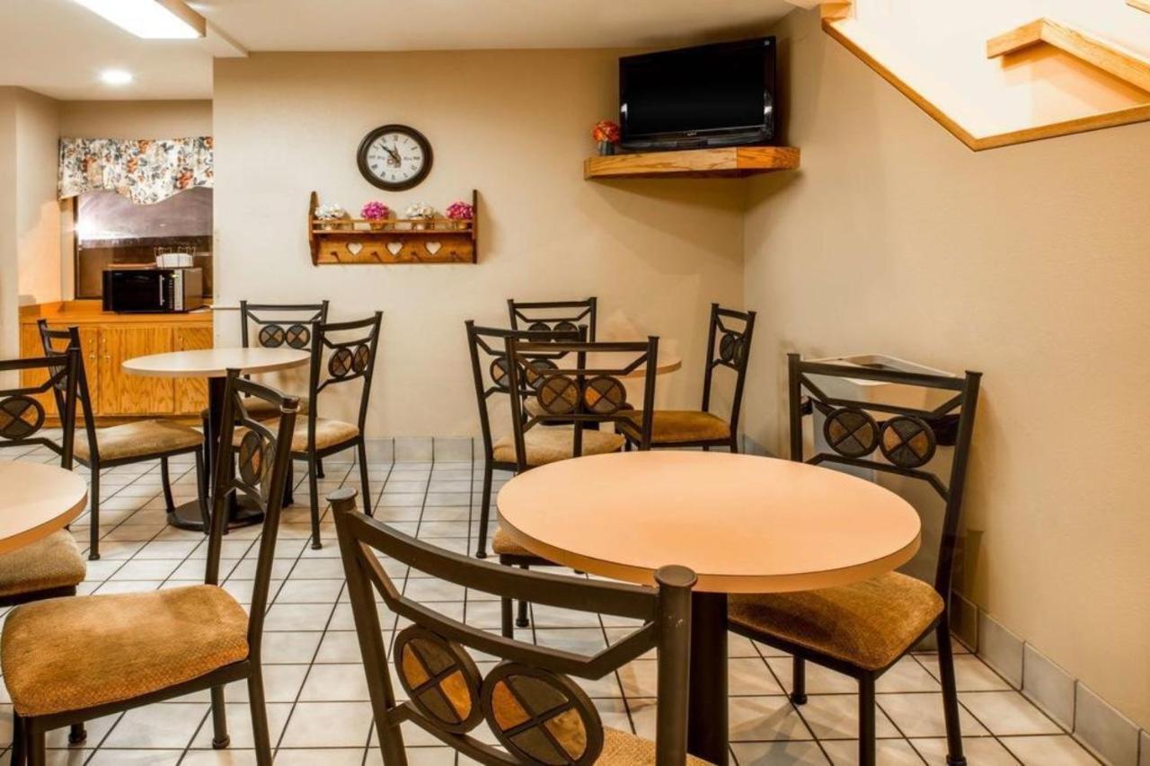 Oyo Hotel Lincoln Airport Ne, Hwy 80 Εξωτερικό φωτογραφία